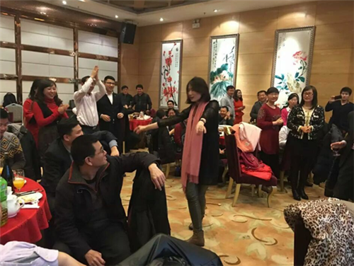 仟億達(dá)(831999)2015年度經(jīng)營分析暨迎2016年春年會 仟億達(dá)(831999)2015年度經(jīng)營分析暨迎2016年春年會