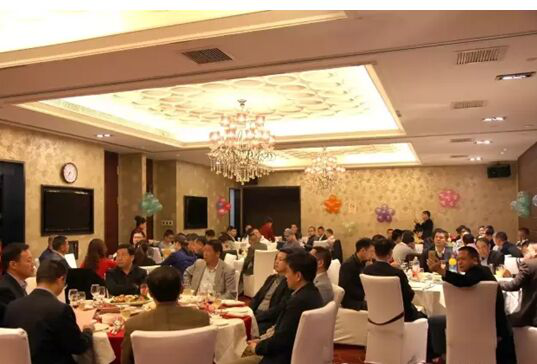 仟億達(831999)董事長鄭兩斌參加福建省非公有制經(jīng)濟人士座談交流會 仟億達(831999)董事長鄭兩斌參加福建省非公有制經(jīng)濟人士座談交流會