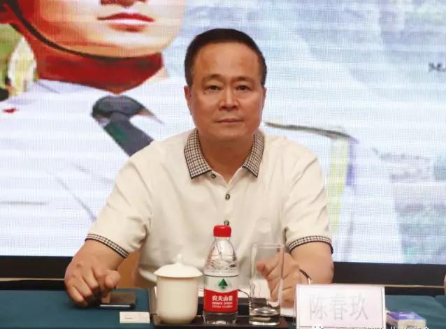 北京福建企業(yè)總商會(huì)黨委書記、會(huì)長(zhǎng)陳春玖